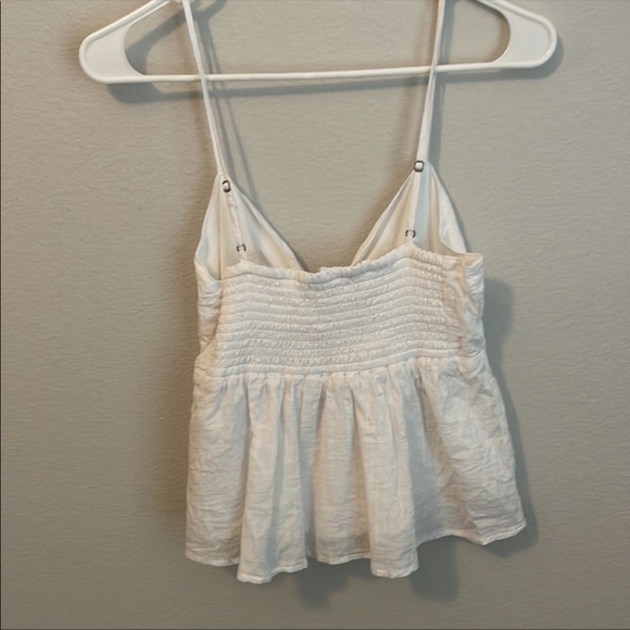 Abercrombie and Fitch White Crop Top - Picture 4 of 5